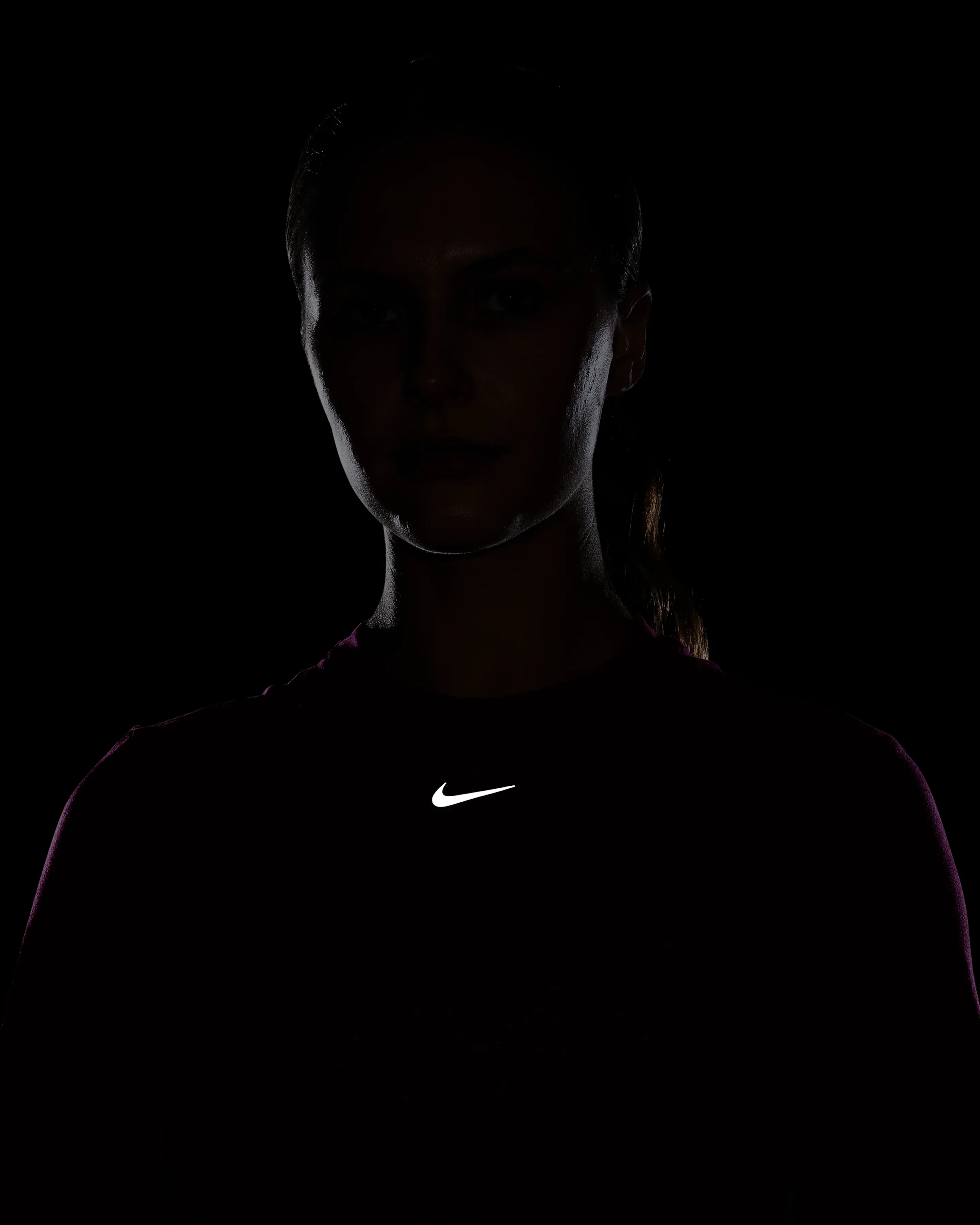 Nike Dri-FIT Swift Element UV-Women's Crew-Neck Running