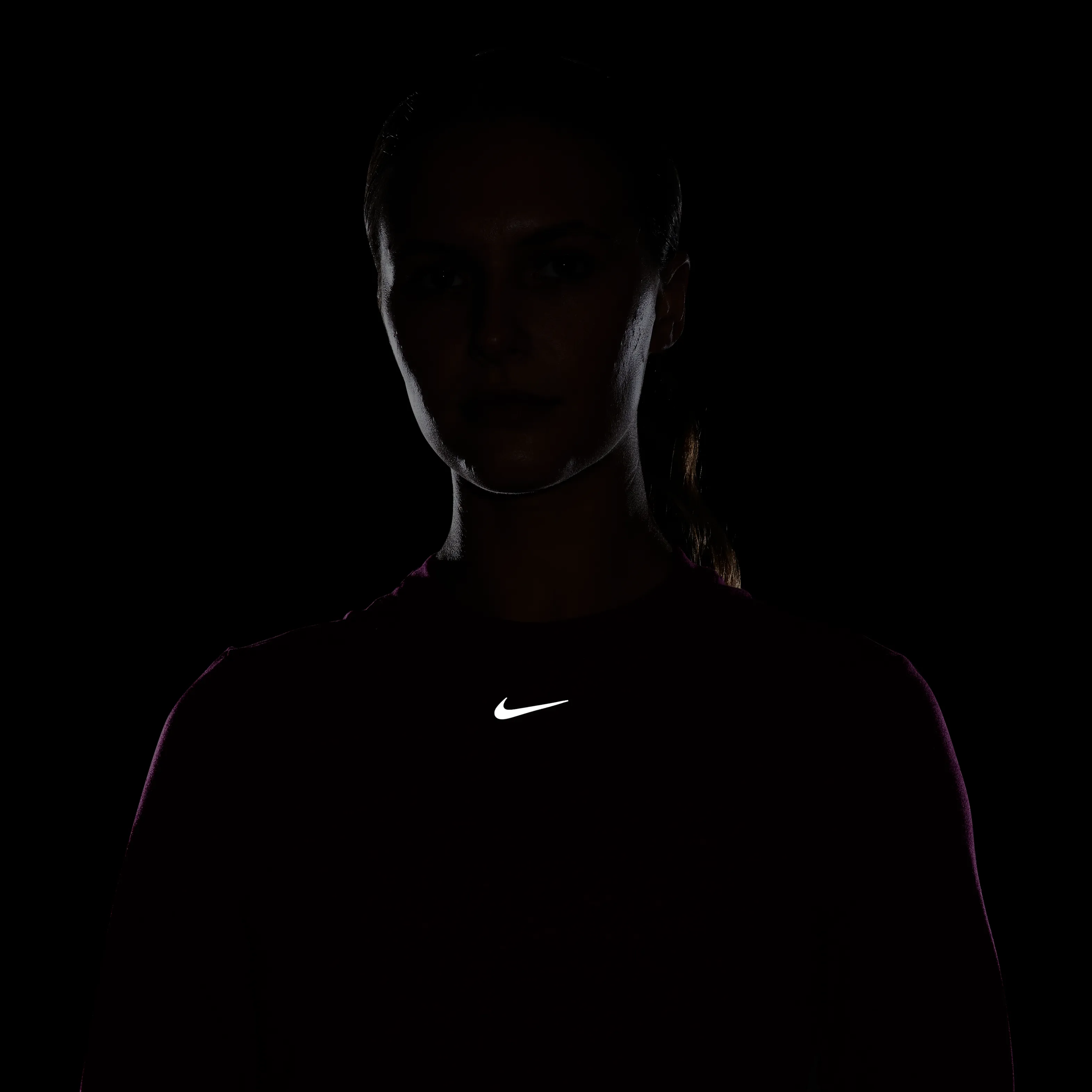 Nike Dri-FIT Swift Element UV-Women's Crew-Neck Running