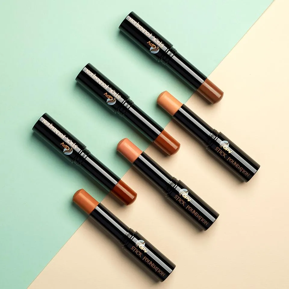 Stick Foundation in Latte